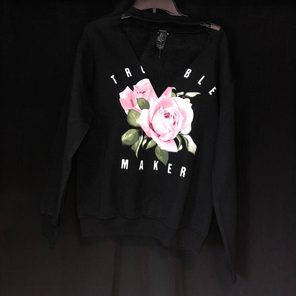 V-neck Crewneck